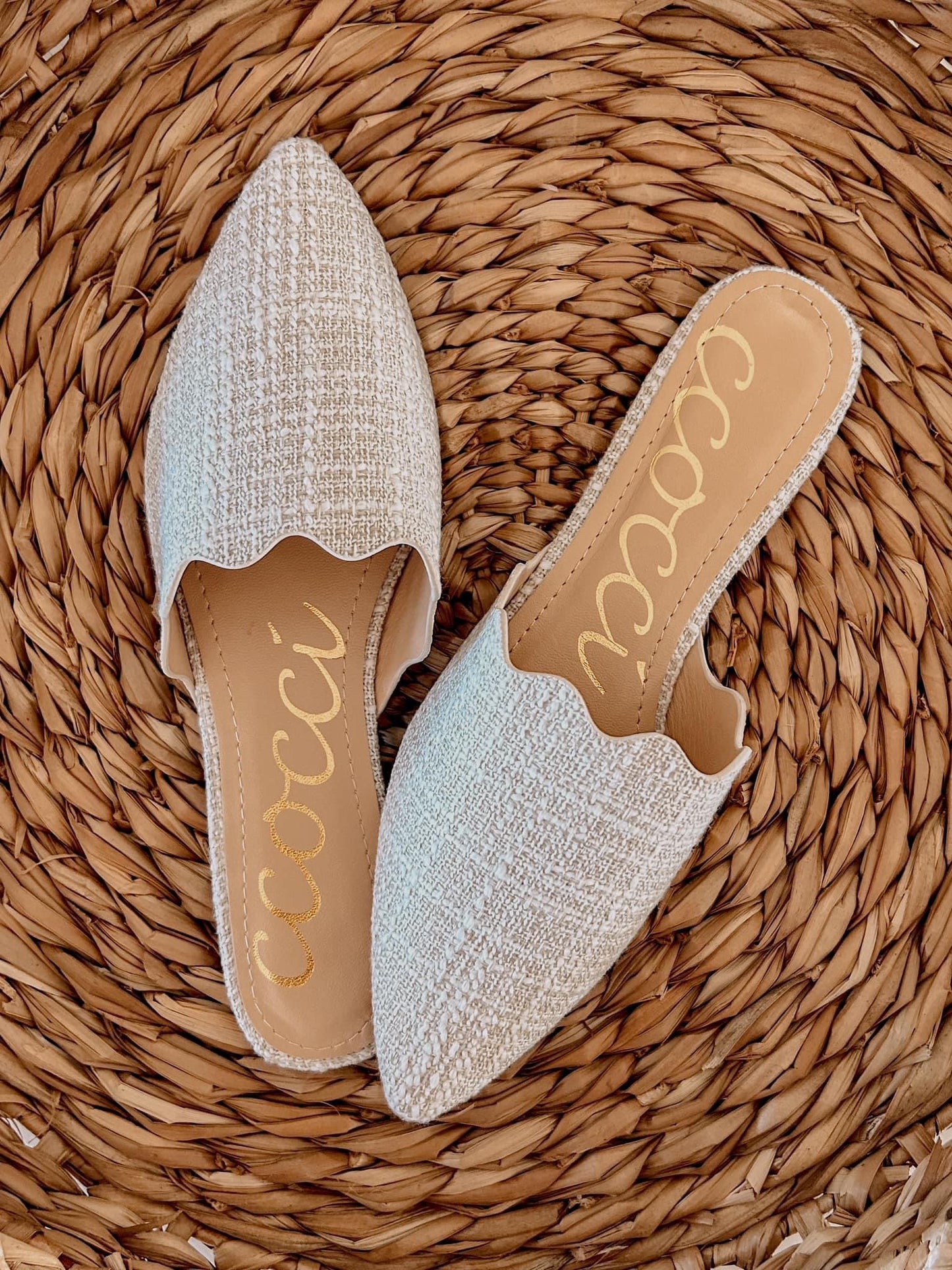 Scallop Edge Flats - Natural