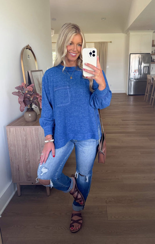 Chill Essentials Sweater - Lt. Navy