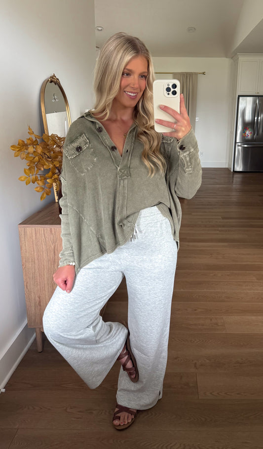 Henley Pullover - Olive