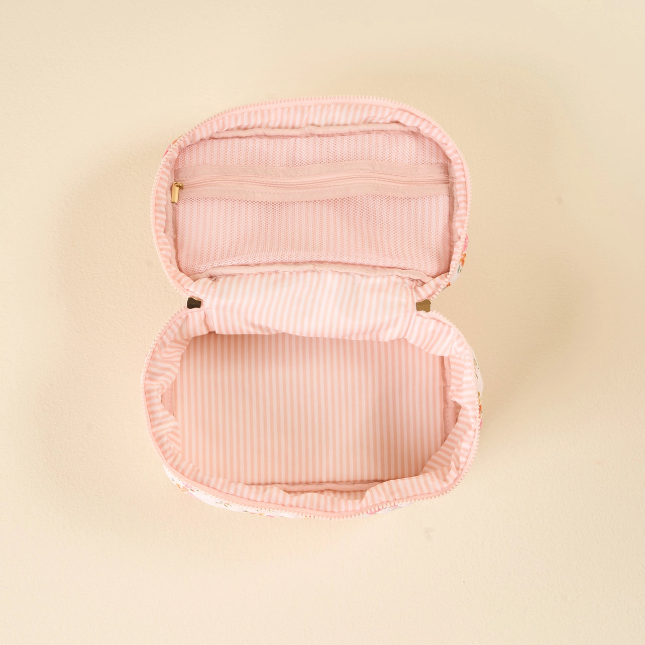 Grab & Go Quilted Cosmetic Bag - Daydream Cream