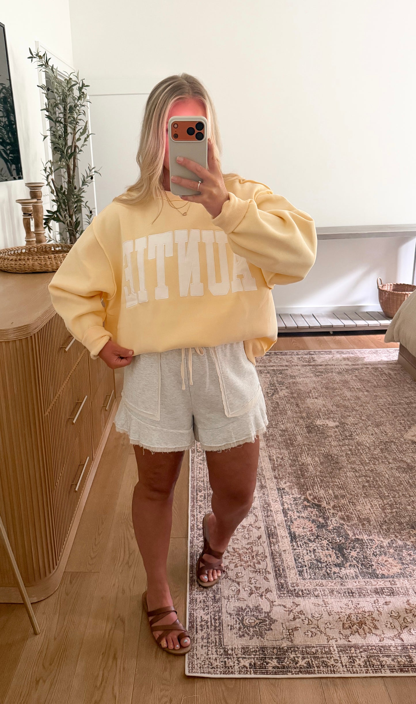Auntie Mock Neck - Butter Yellow L/XL