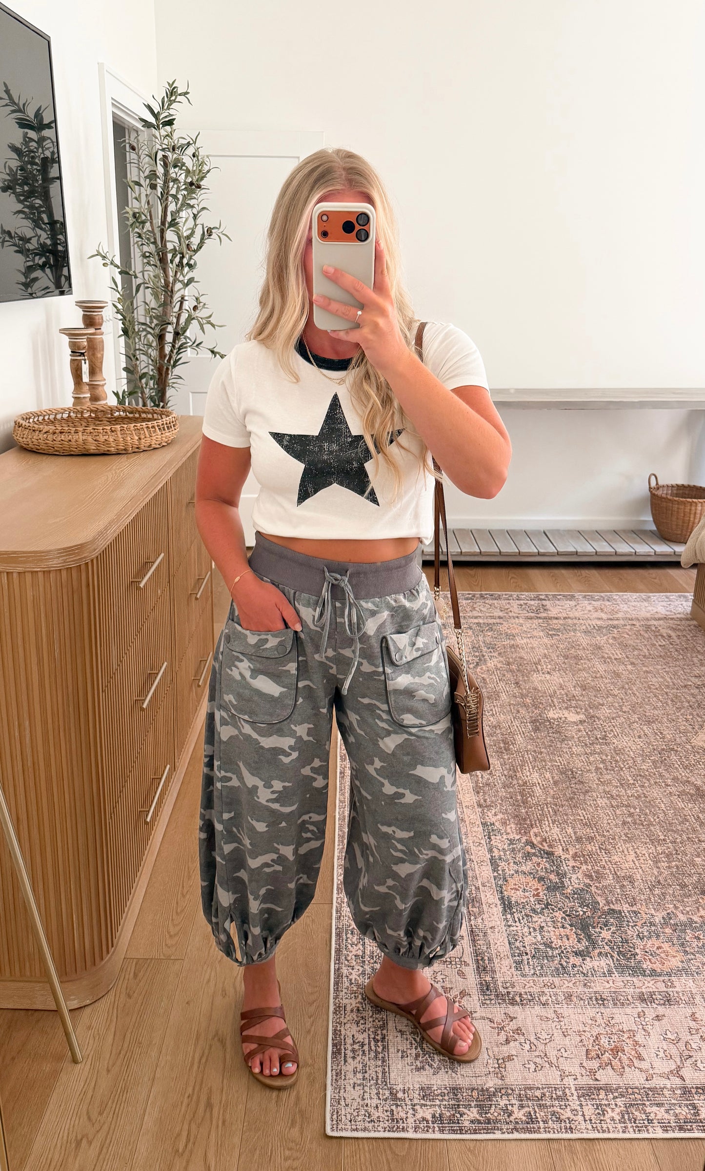 Star Graphic Baby Tee