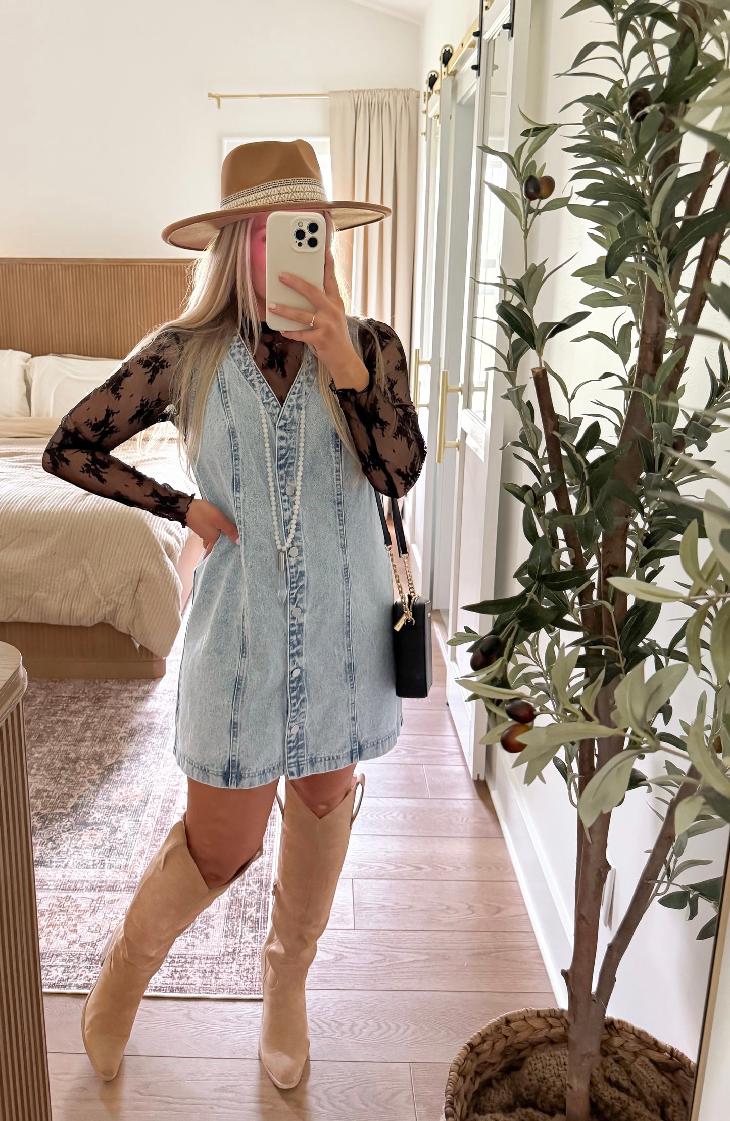 Dallas Denim Dress - Lt Wash