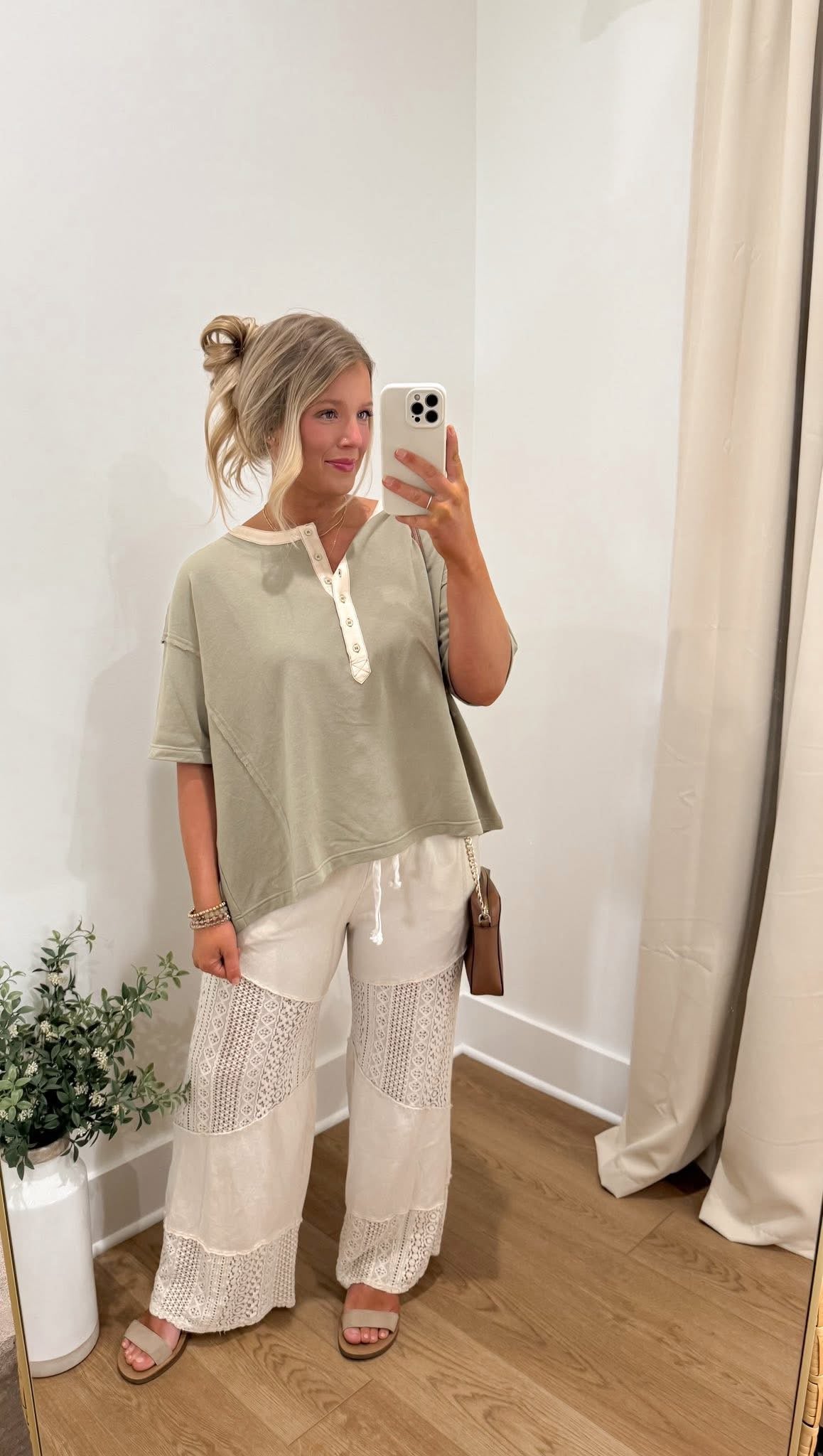 Henley Tee - Lt.Olive & Cream